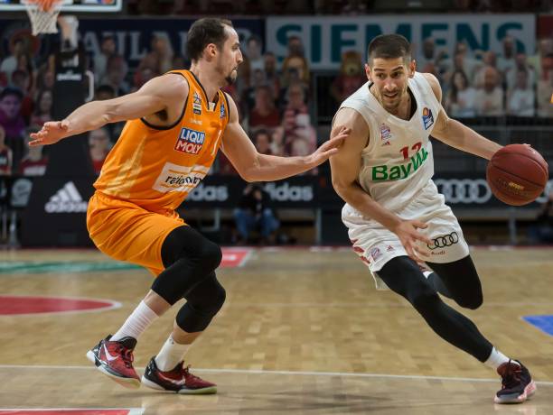 中的表态引 中的表态引