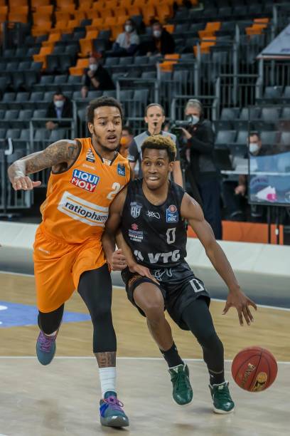 我们可以参 我们可以参